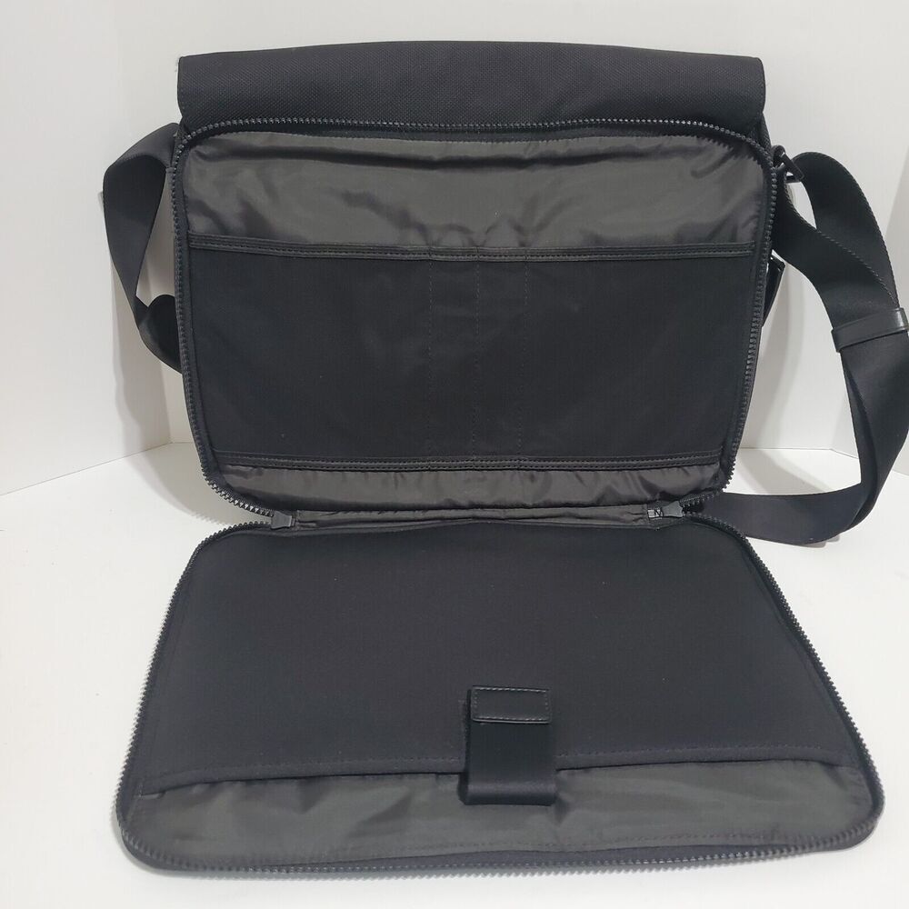 Michael Kors Parker Nylon Messenger Shoulder Bag Computer Crossbody travel 14x12 - Picture 2 of 13